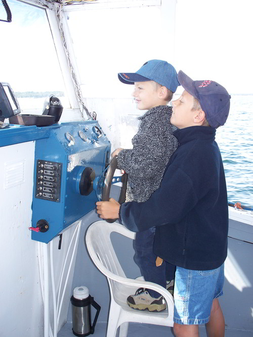 youngsters-captain-the-tour-boat-murphys-camping-nova-scotia-2007-500px